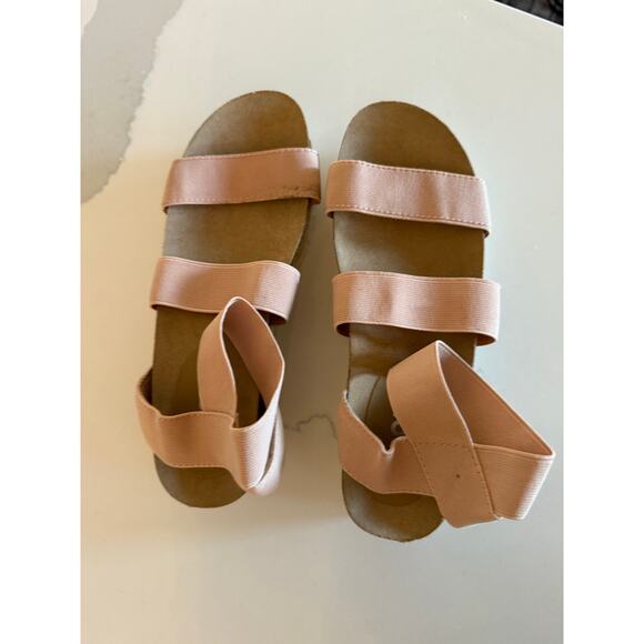 Report Footwear Blush Platform Sandals Size 7.5 NWOT - Picture 1 of 7